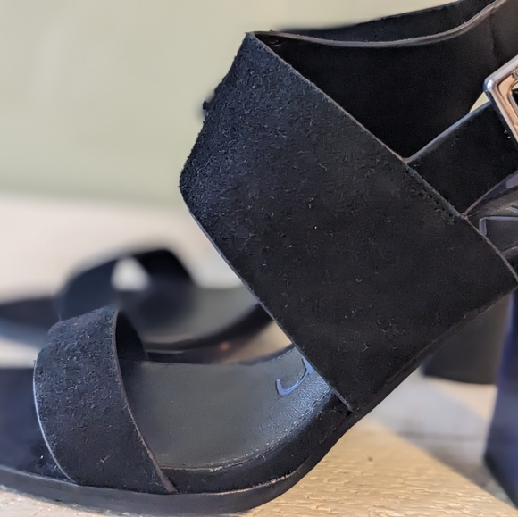 Calvin Klein Sandals - Picture 2 of 12